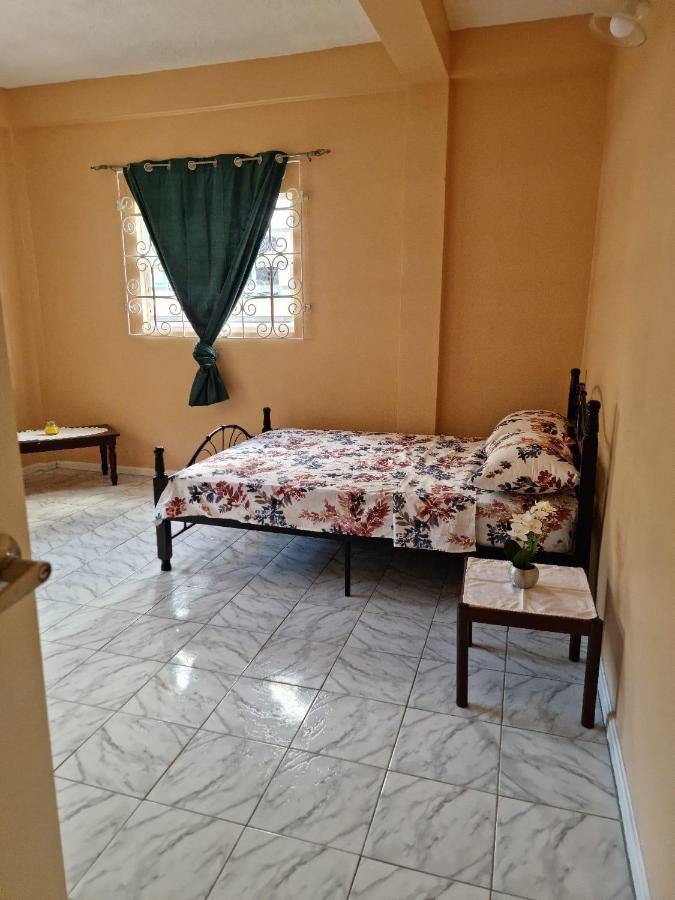 Coco Rose Apartments Soufriere Exterior photo