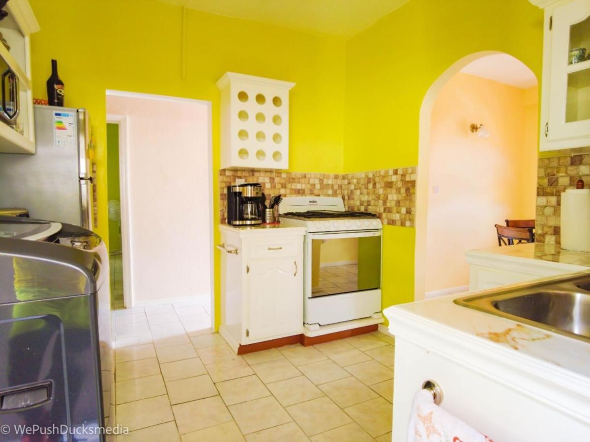 Coco Rose Apartments Soufriere Exterior photo